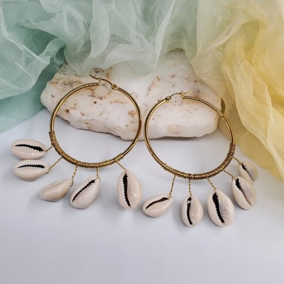 Free People Jewelry Boho Natural Shells Earrings Gold Hoops Seashell - Picture 2 of 7